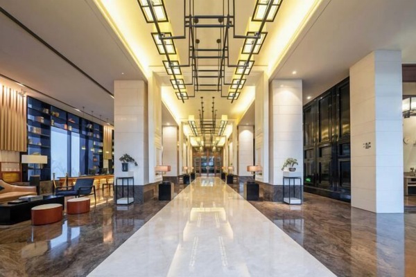Lobby lounge