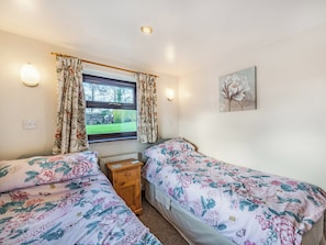 4 bedrooms, free WiFi, bed sheets