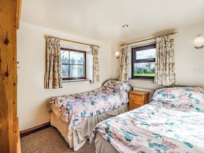 4 bedrooms, free WiFi, bed sheets