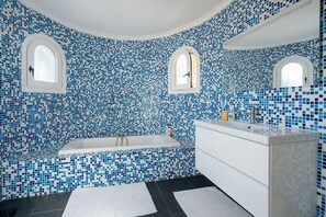 Bathtub, hair dryer, towels, toilet paper - Villa - private pool in Jávea Costa Nova - 3 bedrooms with air conditioning (VT-463218-A) (Costa Nova)