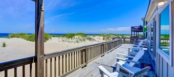 Luxury Oceanfront home in South Nags Head!