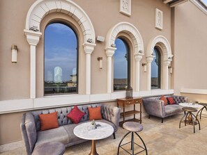 6 bars/lounges, poolside bar, beach bar