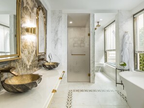 Villa, 2 lits doubles | 3 chambres, literie de qualité, articles de minibar gratuits