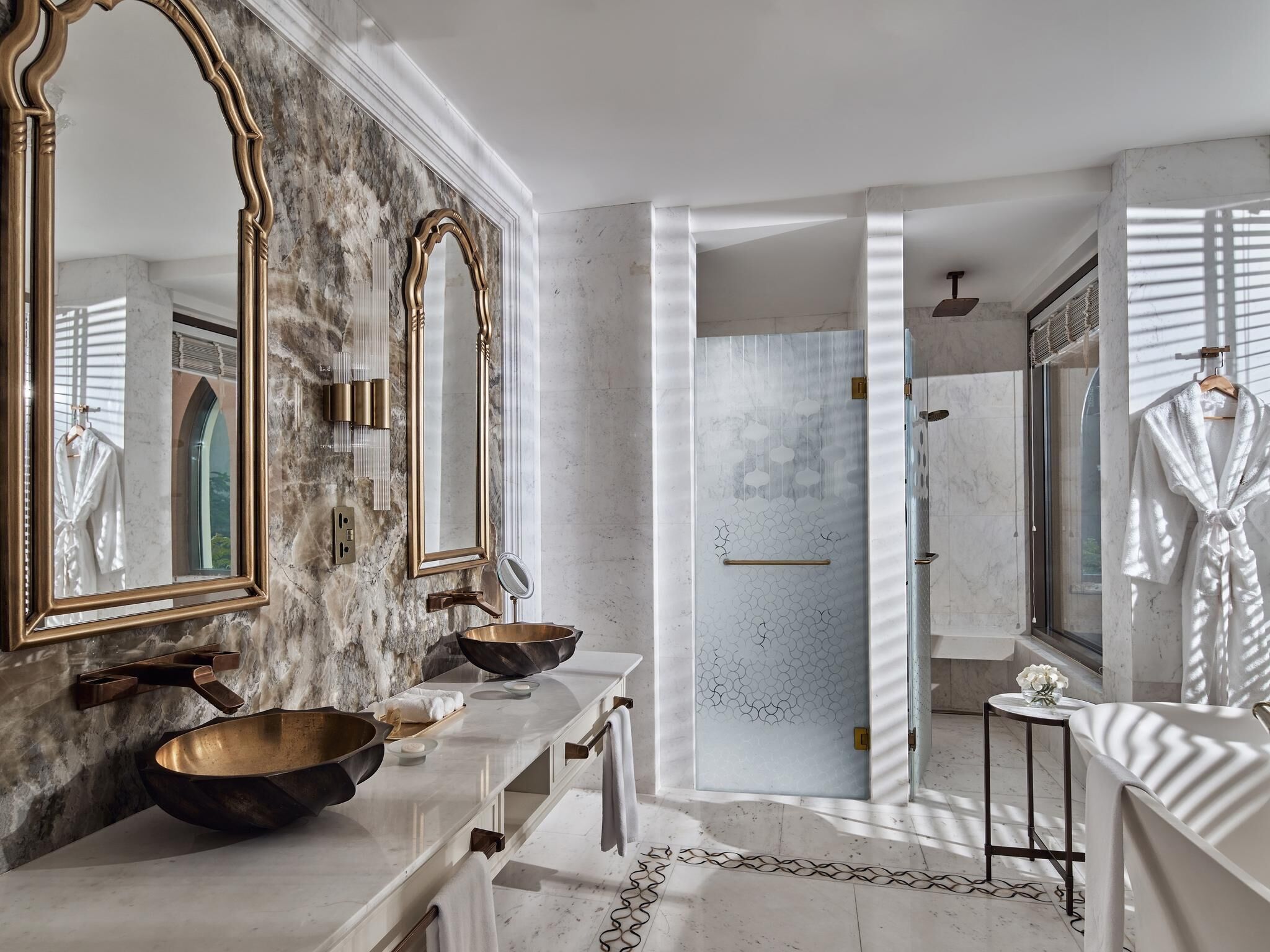 المنشأة من الخارج