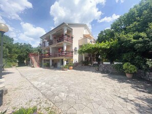 Exterior - Holiday apartment with pool and balcony (Jadranovo)