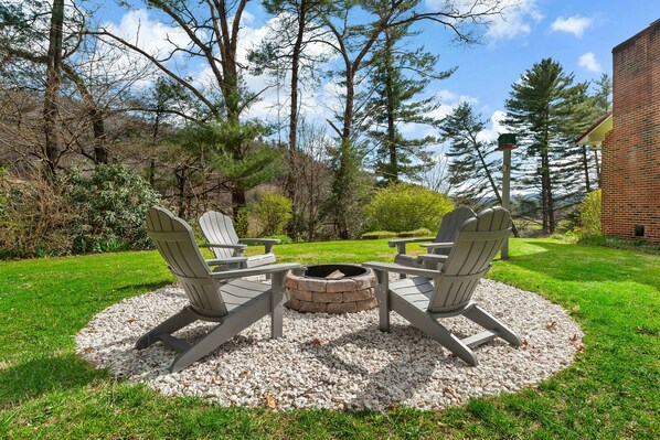 Property grounds - Three Mile Mountain House - Blue Ridge Parkway near Linville Falls (Newland)