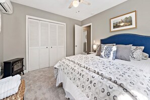 3 bedrooms, iron/ironing board, travel crib, free WiFi - Three Mile Mountain House - Blue Ridge Parkway near Linville Falls (Newland)