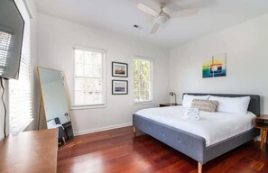 3 chambres, fer et planche à repasser, lit de bébé portatif, Wi-Fi