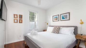 3 chambres, fer et planche à repasser, lit parapluie, Wi-Fi