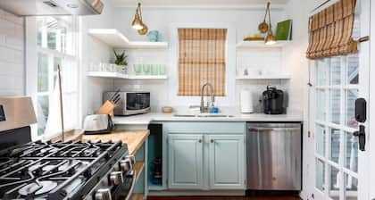 ♚ THE INNS ♚ 3 Bed & 2 Bath Gorgeous Unit!