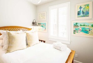 2 bedrooms, iron/ironing board, travel cot, WiFi