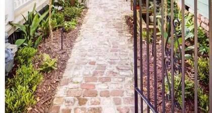 âTHE INNSâ Luxury 3BR/2BA Suite! 2 Blocks to King!