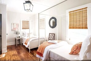 5 bedrooms, iron/ironing board, travel crib, WiFi