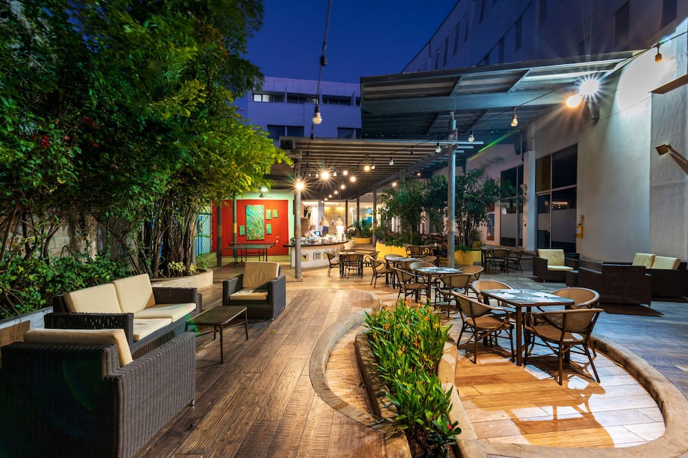 Pop Art Hotel CLC Puerto Mamonal Cartagena