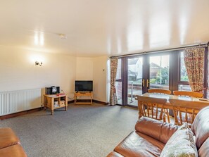 TV - 1 bedroom accommodation in Poulton Le Fylde (Poulton Le Fylde)