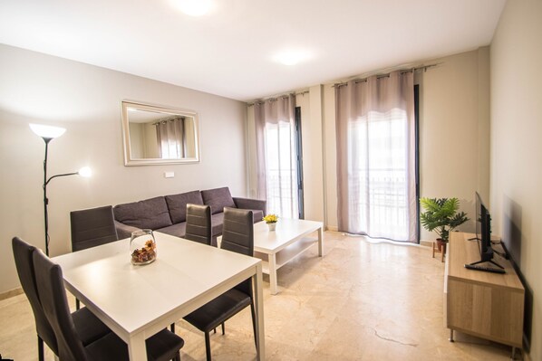 Interior - Céntrico, amplio y acogedor apartamento en Granada (Granada)