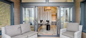 Woodpecker Lodge-UKC5156