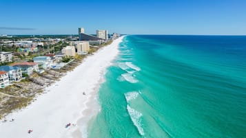 Playa en los alrededores
