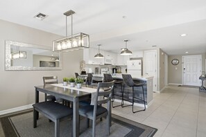 Dining - "Rip Tide" (2 Bed / 2 Bath) - 1465sqft Amalfi C121 (Miramar Beach)