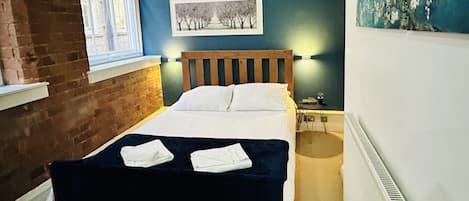 Apartment | 1 bedroom, iron/ironing board, travel cot, free WiFi