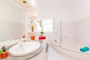 Hair dryer, towels - Villa Finikas by Villa Plus (Corfu)