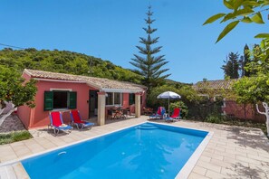 Pool - Villa Magda by Villa Plus (Άγιος Στέφανος)
