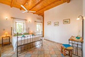 3 bedrooms, WiFi, bed sheets