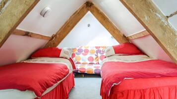3 bedrooms, bed sheets