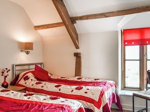 3 bedrooms, bed sheets