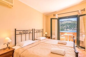 4 chambres, fer et planche à repasser, accès au Wi-Fi (inclus)