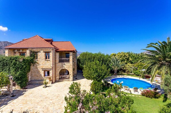 Exterior - Villa Avra by Villa Plus (Asprouliani)