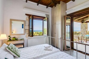 4 bedrooms, WiFi, bed sheets