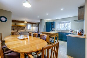 Cottage | Private kitchen - The Hay Barn (Doncaster)