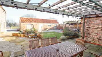 Cottage | Property grounds