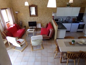 TV, DVD player, table tennis, books