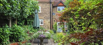 2 bedroom accommodation in Petworth, near Arundel