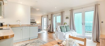 Valley View Cottage-UKC5157