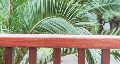 Beautiful 4-bedroom villa on Hossegor lake 1.2 km from lake and town center