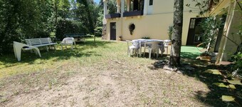 Town center, lake and central beach of Hossegor less than 500 m away, T1 bis ground floor with shared garden
