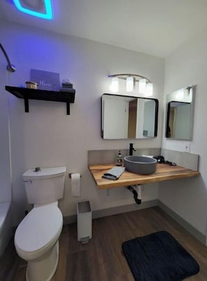 Bathroom - Msg for 5%off_2Bed1Bath KingQueenBeds NorthPHX (Phoenix)