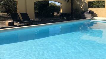 Utomhuspool