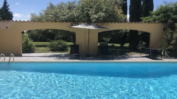 Utomhuspool