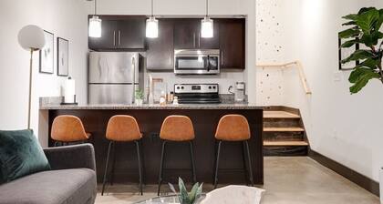Lovely 1-Bedroom Loft with Free Parking and Wifi