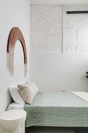 1 habitación, tabla de planchar con plancha, wifi y ropa de cama