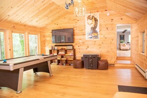 Spielezimmer