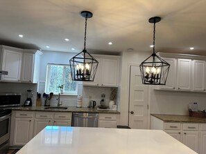 Fridge, microwave, oven, stovetop - Experience Nature In Comfort (Tobyhanna)