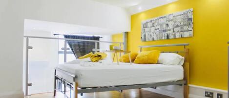 Apartment | 1 bedroom, iron/ironing board, free WiFi, bed sheets