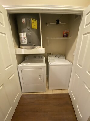 Interior - Penthouse 2Bed/1Bath Apartment - Right across the street from Uptown Strip (Dallas)