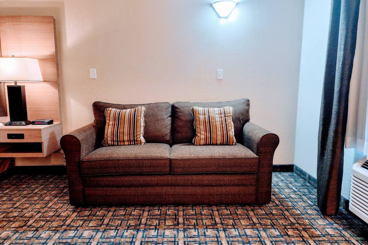 flat-screen tv