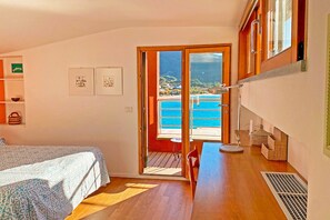 4 habitaciones, tabla de planchar con plancha y wifi gratis 